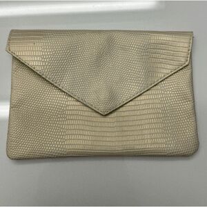 3 for $10 Ipsy August 2021 Makeup Glam Bag Snakeskin Beige